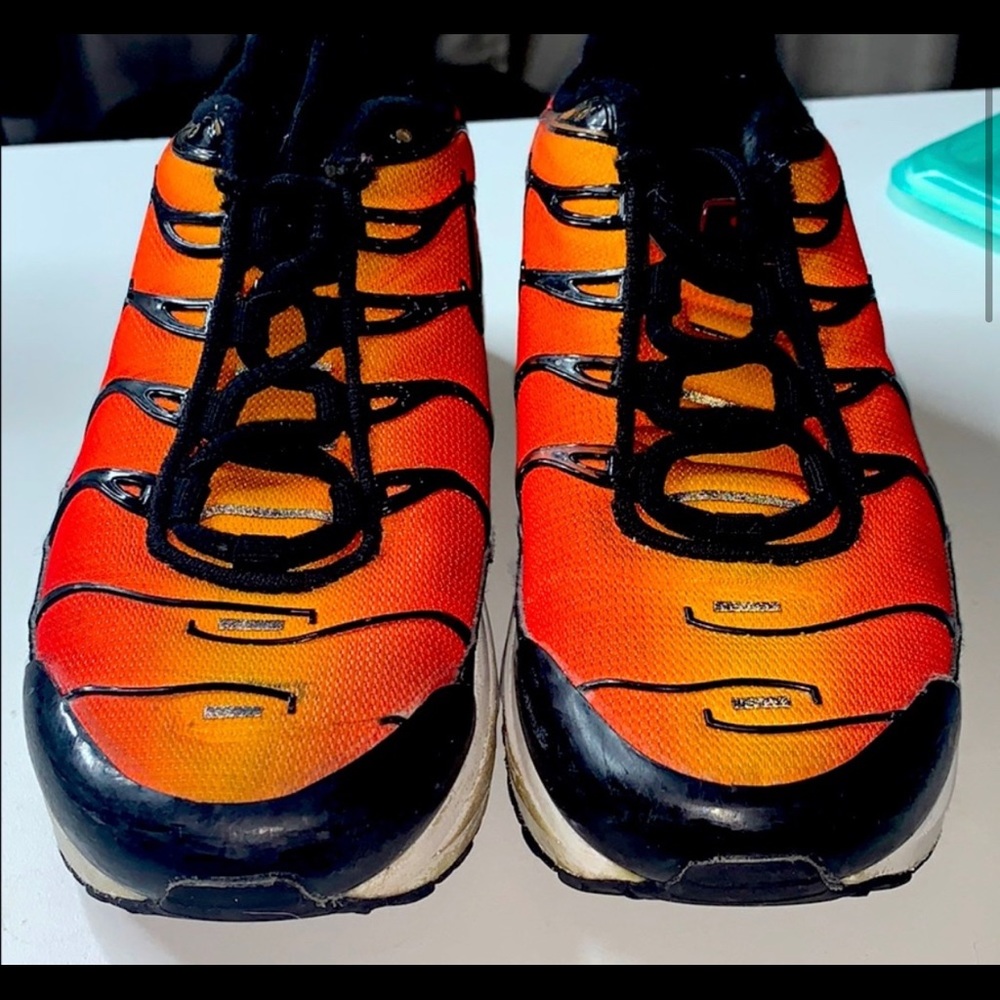Shoes - Picture 4 of 4